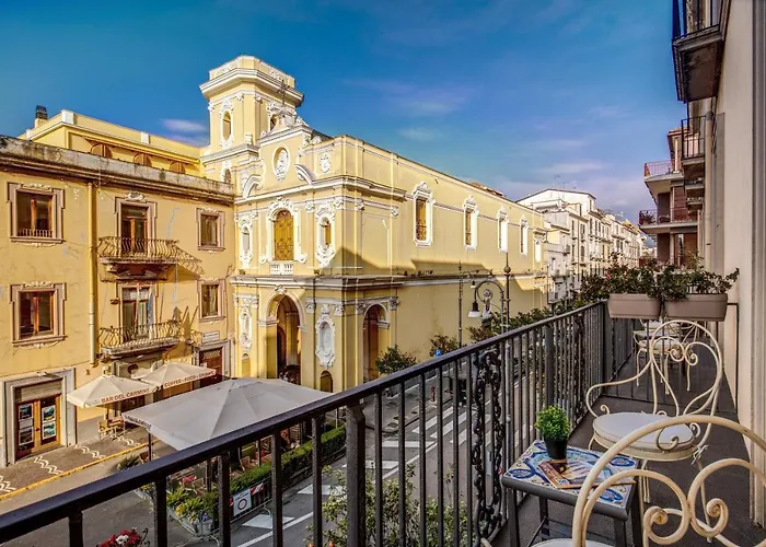 Bed & Breakfast Square