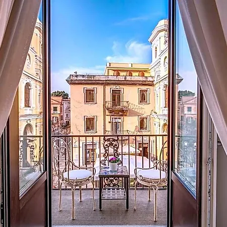 Square 4* Σορέντο