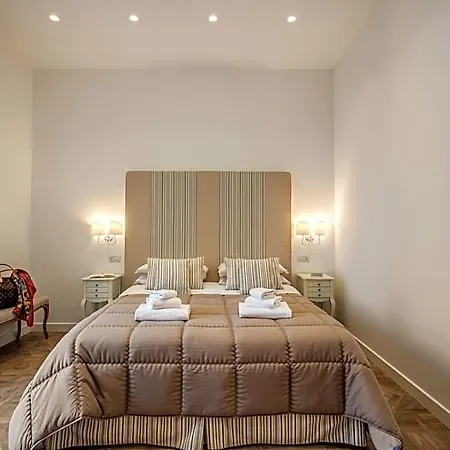 Square Bed and Breakfast 4*