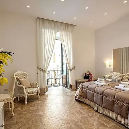 Square 4*