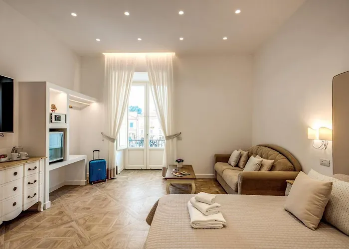 Square Oda ve Kahvaltı 4*